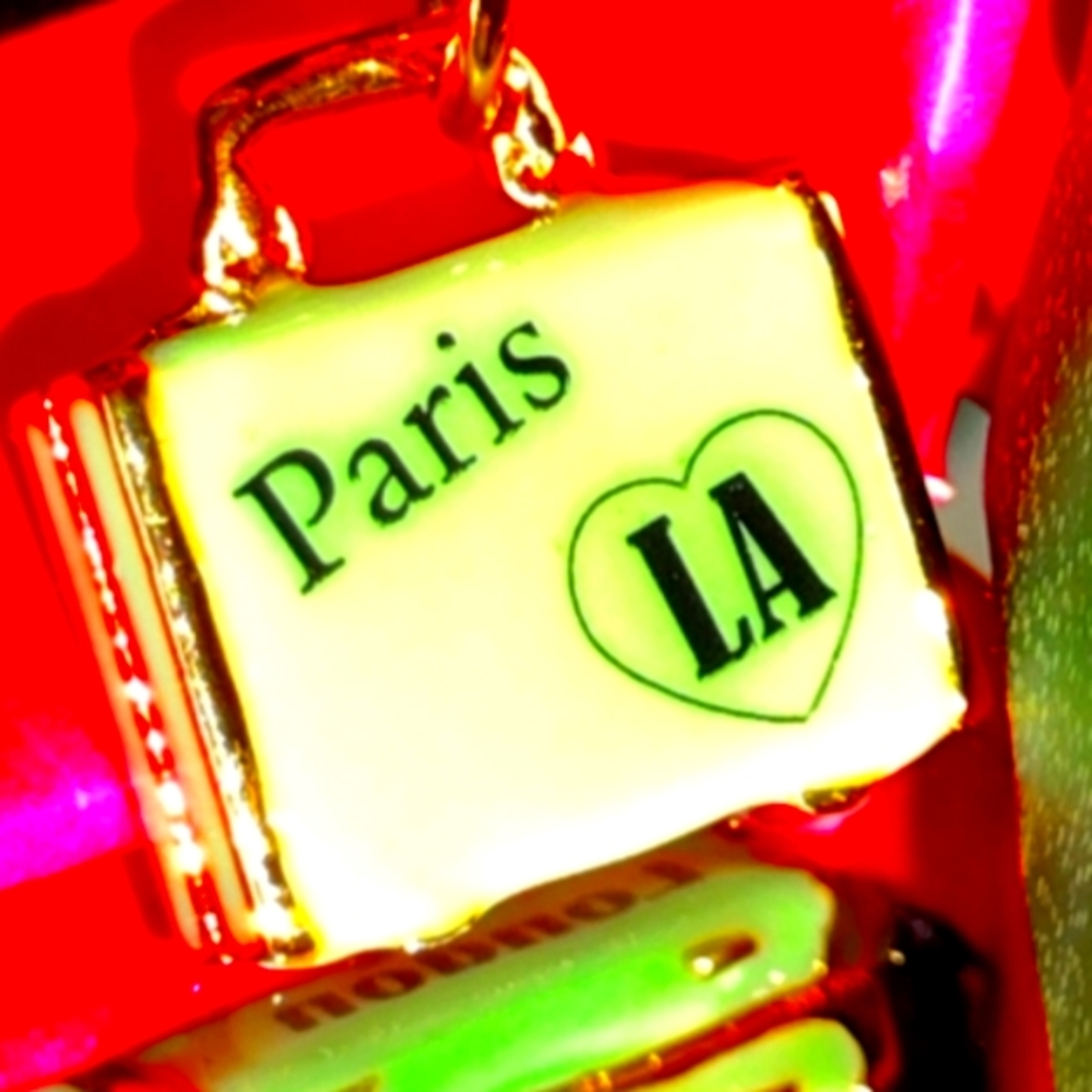 🧳Juicy Mini Luggage Travel in Style to London Paris NY LA ✨Never Removed 🎁 NWT - Picture 2 of 4